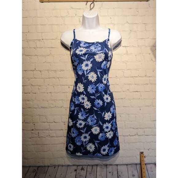 Floral nightie size medium - Picture 1 of 2